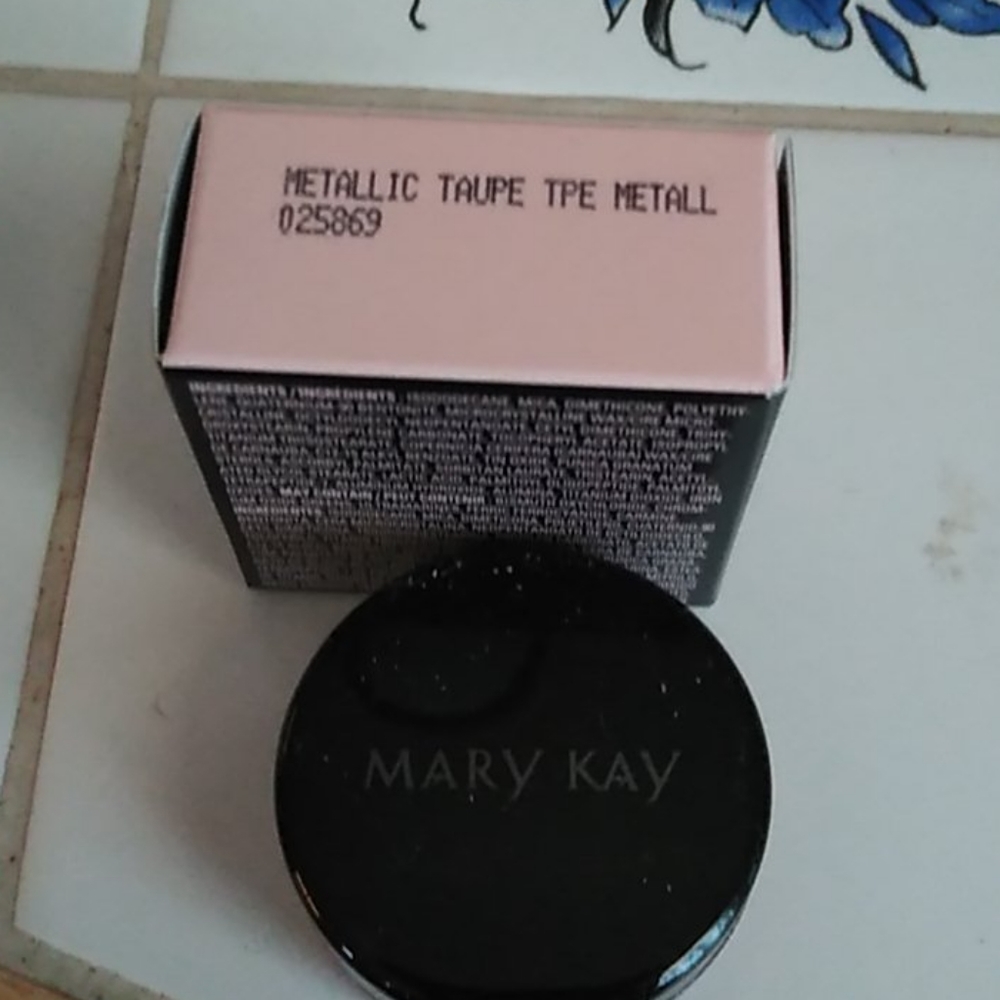 Mary Kay Cream eye color